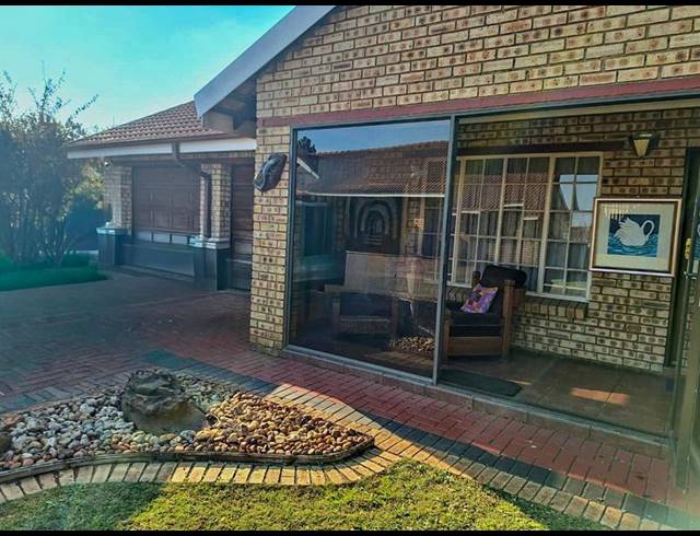 3 BEDROOM PROPERTY TO RENT IN MEYERTON SOUTH